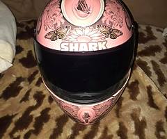 Eyecatching ladies helmet - Image 3/6
