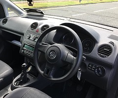 131 VW CADDY MAXI LIFE 1.6TDI - Image 9/16
