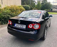 2006 Volkswagen Jetta - Image 4/8