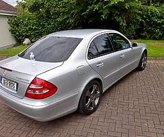 Mercedes e 200 - Image 1/10