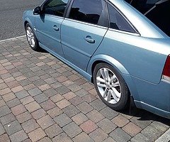 Car - Image 8/10