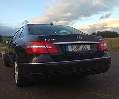 Mercedes E220 AVANTGARDE