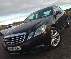 Mercedes E220 AVANTGARDE - Image 4/5