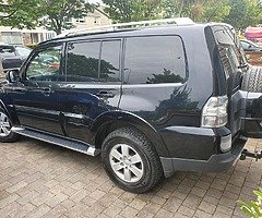 2011 Mitsubishi Pajero