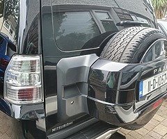 2011 Mitsubishi Pajero - Image 3/8