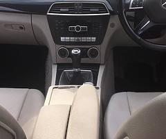 Mercedes Benz - Image 8/10