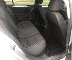 Volkswagen Golf 1.6TDI - Image 8/9