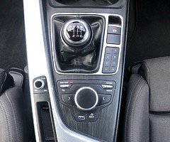 Audi A4 Black Edition  - Image 2/5