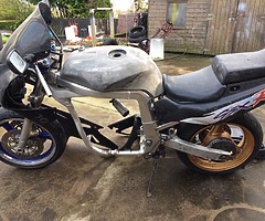 Complete numbers matching 1994gsxr750 with full book