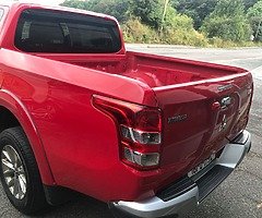 161 Mitsubishi L200 Crew Cab 2.4 Di-D Intense, Tax €333, CVRT 02/20 €13,780 plus VAT €16,950 - Image 7/10