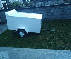 Dog trailer