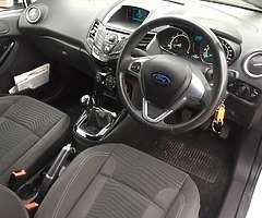 2015 FORD FIESTA 1.2 PETROL ZETEC - Image 4/6