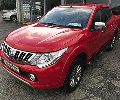 161 Mitsubishi L200 Crew Cab 2.4 Di-D Intense, Tax €333, CVRT 02/20 €13,780 plus VAT €16,950 - Image 3/10