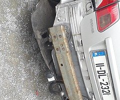 I'm looking for a back bumper for a Toyota Avensis 2011 back passenger light if pm me