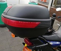 Motorcycle hard luggage and carrier - Image 3/3