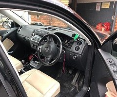 Volkswagen Tiguan - Image 3/4