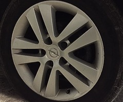 PASSAT, ASTRA 3dr, BMW 520, FORD KA CONVERTIBLE - Image 5/9