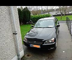 Lexus is200