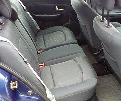 Renault Clio 1,1 litr, 2005 New NCT until. 9/20 TAX till. 9/19 very low miles - Image 4/10