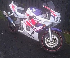 Honda cbr 400 rr