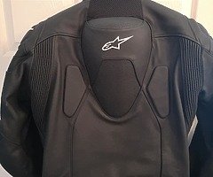 Alpinestars Challenger V2 one piece suit - Image 3/6