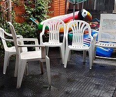 5 Free garden chairs