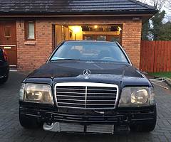 mercedes w124 coupe front and back bumpers-80€,various small parts available
