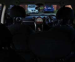 11’Mini Countryman-8700€,141’Seat Ibiza-6250€,Dolly-800€