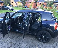 11’Mini Countryman-8700€,141’Seat Ibiza-6250€,Dolly-800€
