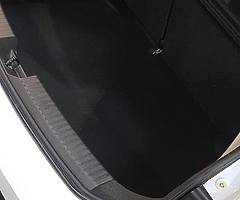 Titanium spec Seat Leon FR 184bhp TDI - Image 17/30