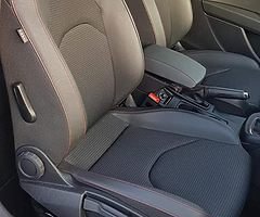 Titanium spec Seat Leon FR 184bhp TDI - Image 23/30