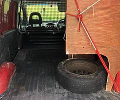 2009 Combo 1.3 psv Oct side door Trade in to clear - Image 3/10