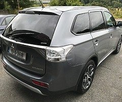 151 Mitsubishi Outlander 2.2 DID INTENSE 4WD 7 Seater 150ps €16950 - Image 6/10