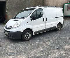 2007 Vivaro 1.9 Psv March roofrack Towbar