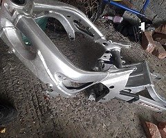 R6 5eb frame and swing arm