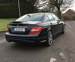 Mercedes Benz 220 amg sport - Image 3/4