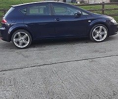 10 seat leon