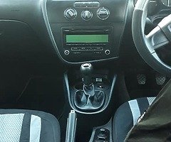 10 seat leon
