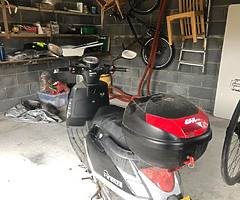 Free Moped - Image 3/5
