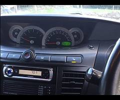 7 seats car