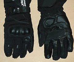 Motorbike gloves