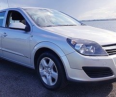 **FOR SALE** 06 VAUXHALL ASTRA 1.8 PETROL AUTOMATIC!! FULL SERVICE HISTORY ONLY 95000 MILES FULL MOT