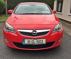 Red Opel Astra 1.7 Diesel (NCT 2020