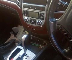 Breaking Hyundai Santa fe 07 - Image 5/10