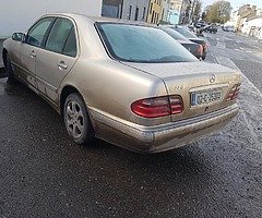 mercedes e220 nct 04/19 - Image 3/5