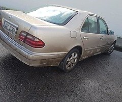 mercedes e220 nct 04/19 - Image 4/5