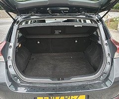 Toyota Auris - Image 6/8