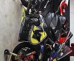 Yamaha r6 superstock race bike
