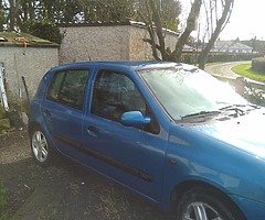 2004 clio