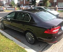 Skoda Superb Elegance 2.0 Tdi 140hp (Manual) Road tax €200, NCT expiry July 2020, Leather interior - Image 5/10